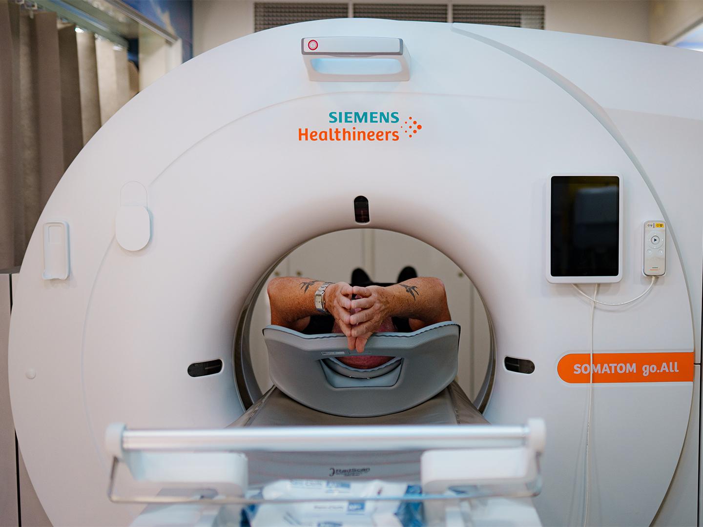 CT scan in a mobile screening unit