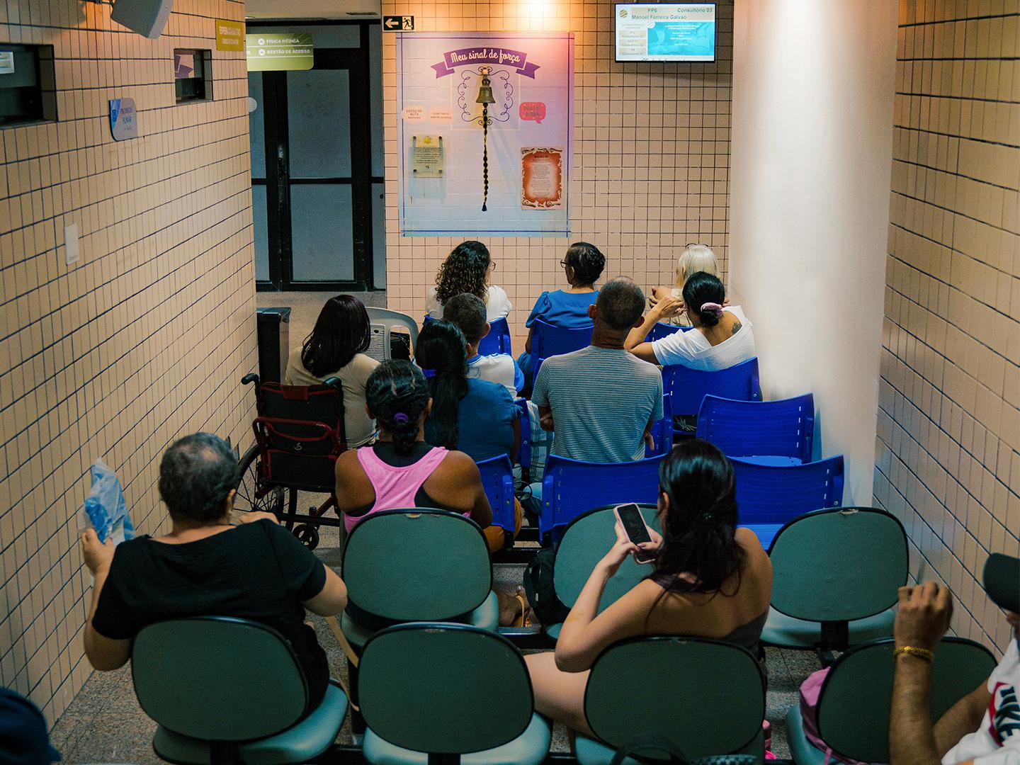 Waiting room at Hospital Haroldo Juacaba