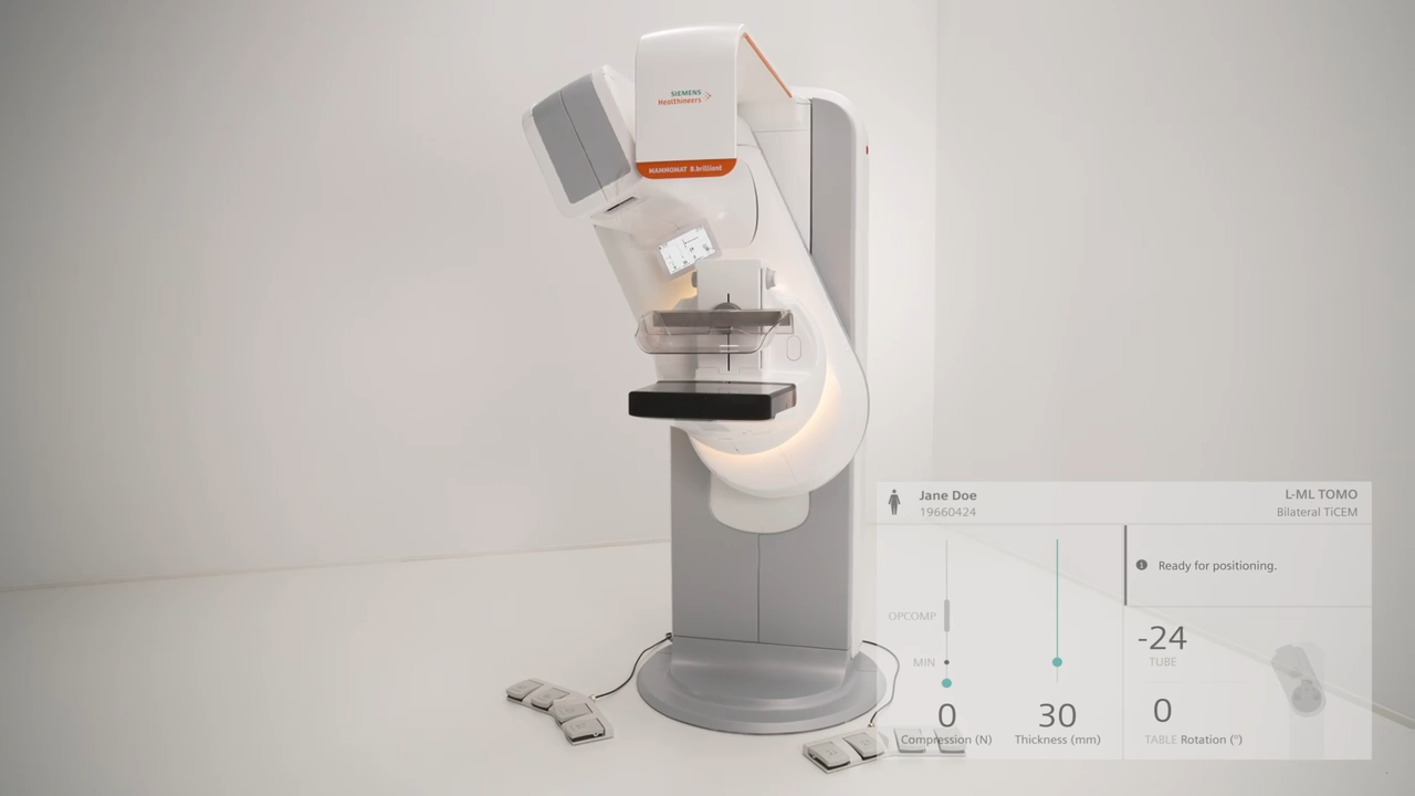 MAMMOMAT B.brilliant has a screen at eye level that displays all the relevant information: workflow steps, compression, system movement, and more.